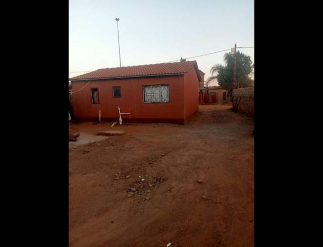 2 BEDROOM HOUSE FOR SALE IN SOSHANGUVE SOUTH